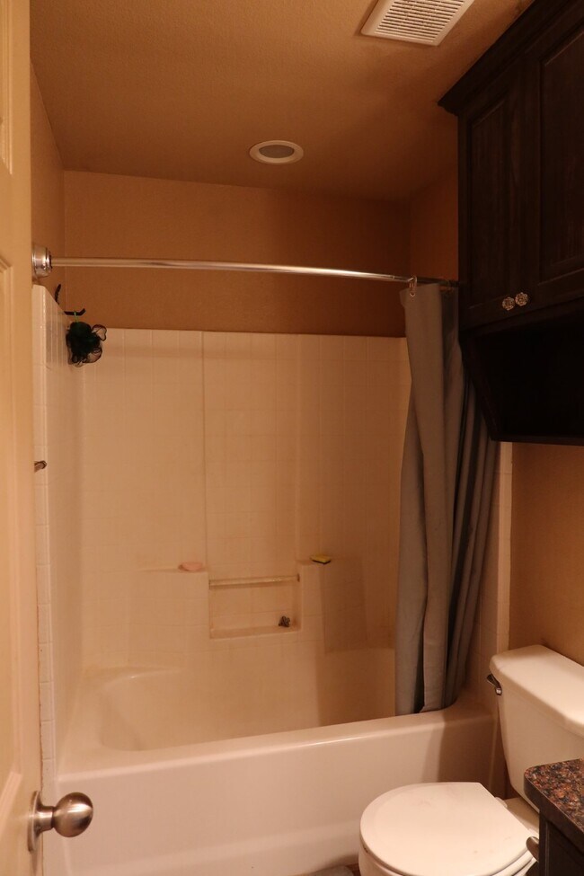 Building Photo - Cute 3 bed 2 bath home in Riesel, Texas!