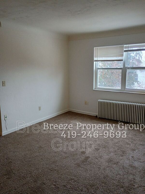 Foto del edificio - 2445 W Bancroft St