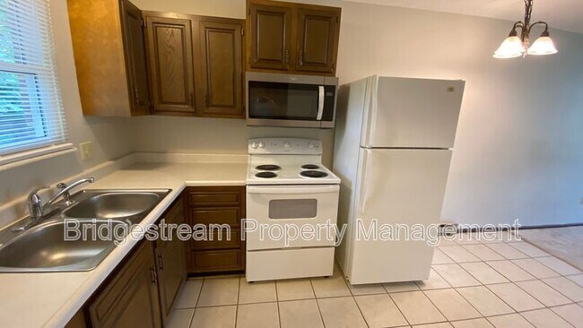 Building Photo - 52 Candlewood Ct