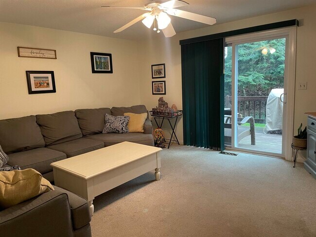 Foto del edificio - 34 Winterwood Dr