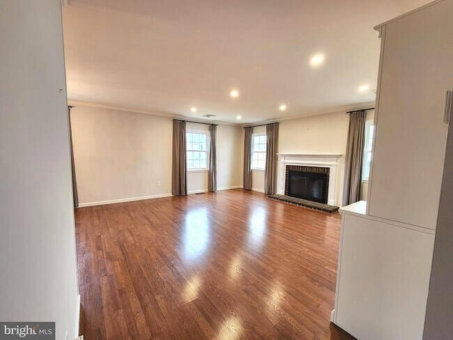 Foto del edificio - 4211 Marble Ln
