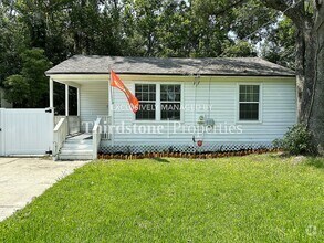 Building Photo - 2748 Gilmore St
