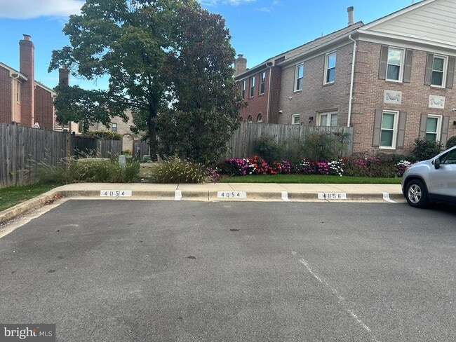 Foto del edificio - 4054 Norbeck Square Dr