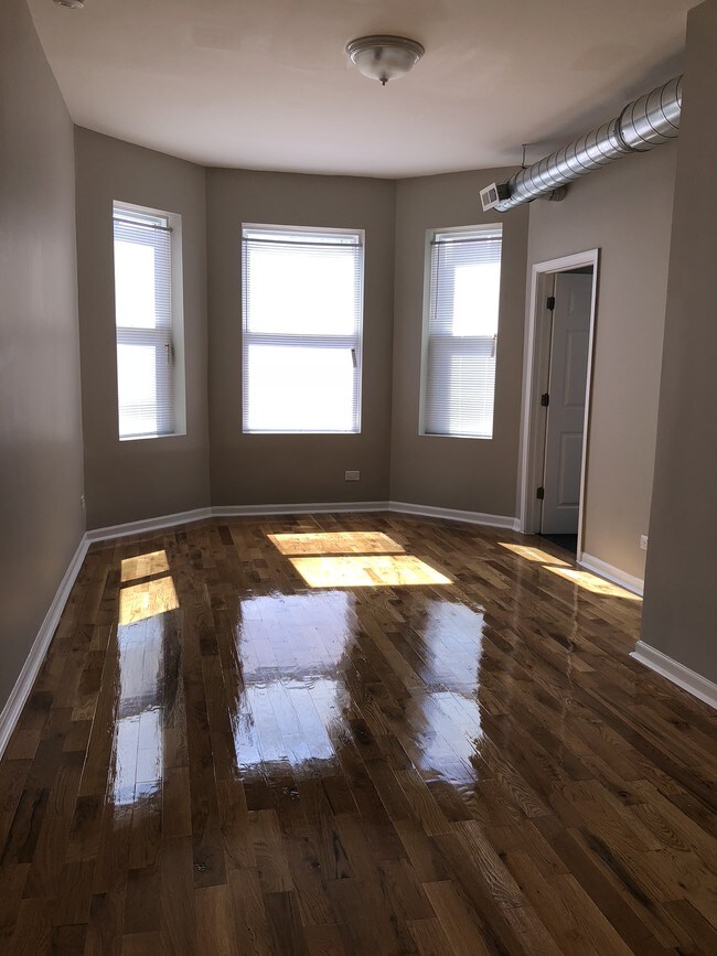 Photo - 4242 W Adams St