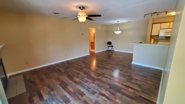 Living Area - 1211 Metze Rd