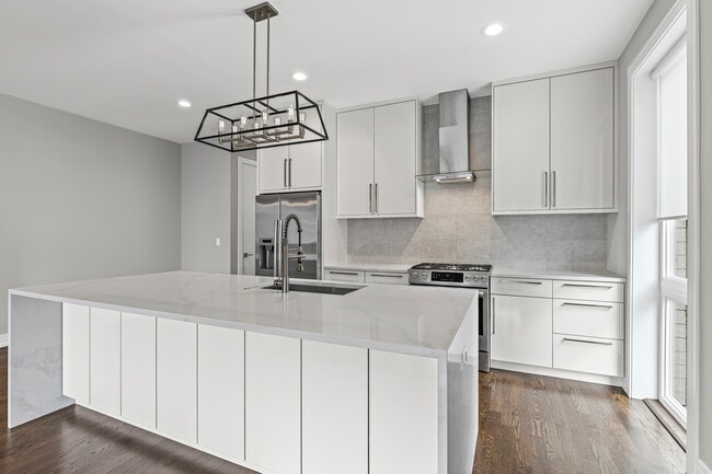 Foto del edificio - 2239 W Belmont Ave