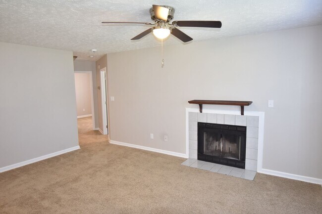 Foto del edificio - Updated 3 Bedroom and 2 Bath Home