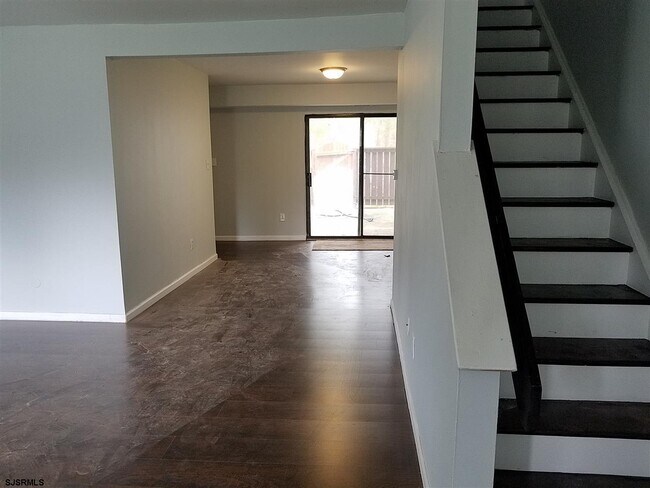Foto del edificio - 2441 Bayberry Ct