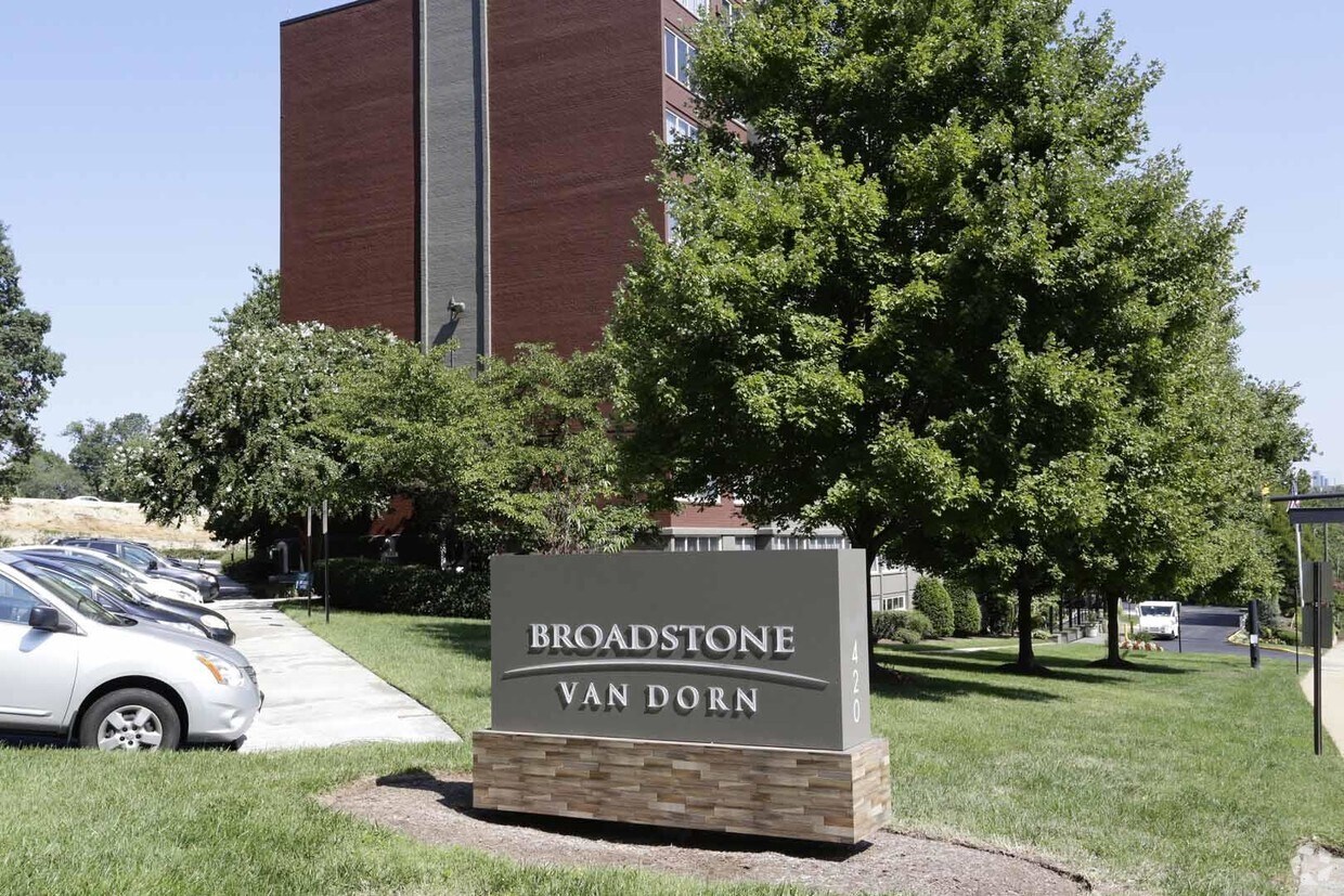 Broadstone Van Dorn Apartments Alexandria Va Apartments Com