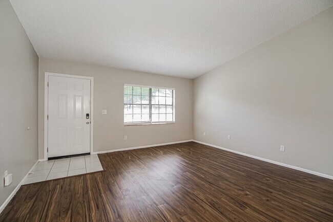 Foto del edificio - 6430 Greenwood Ave