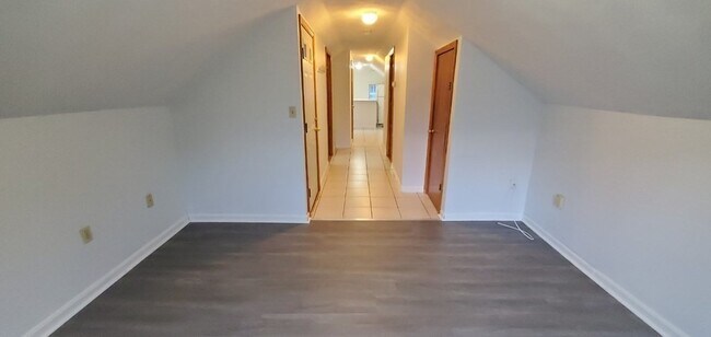 Foto del edificio - 33 Lloyd Rd