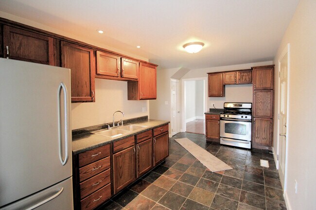 Foto del edificio - 319 E Water St