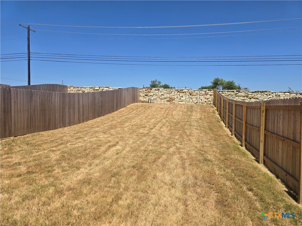 Building Photo - 3809 American Elm Dr