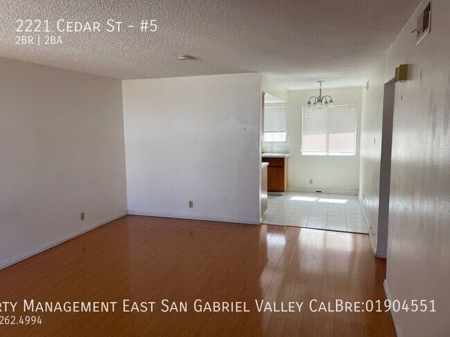 Foto del edificio - 2221 Cedar St