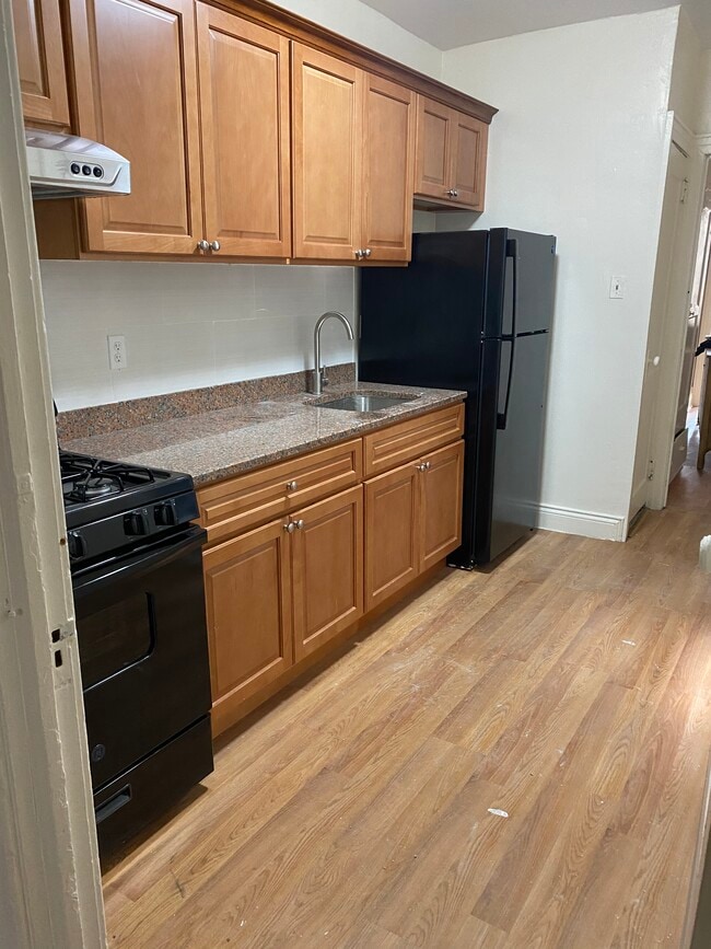 Building Photo - 5229 Skillman Ave