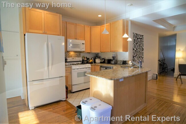 Building Photo - 28 Healey St