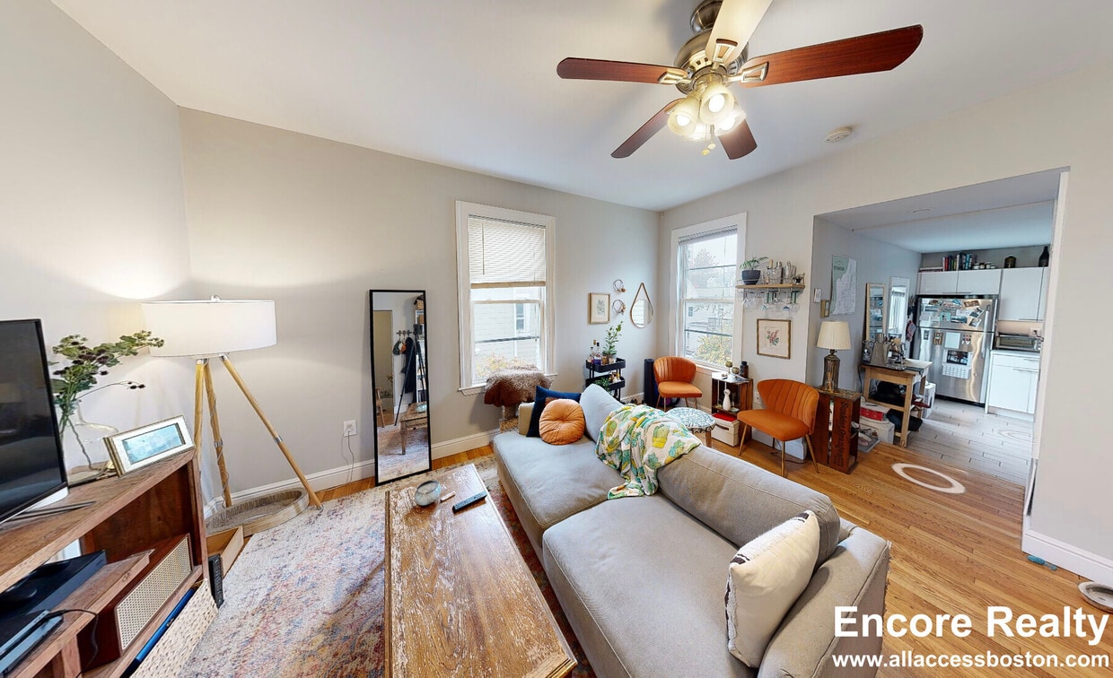 Foto principal - 13 Pleasant St
