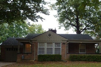 Building Photo - 3833 Elmwood Ave