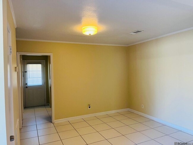 Foto del edificio - 308 Alexander Dr