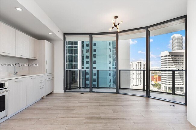 Foto del edificio - 55 SW 9th St