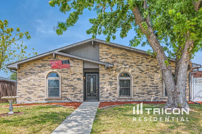 Foto del edificio - 8813 Willowbrook Dr