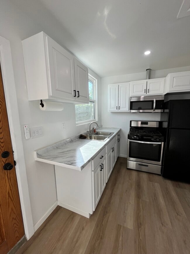 Building Photo - 14514 Keese Dr