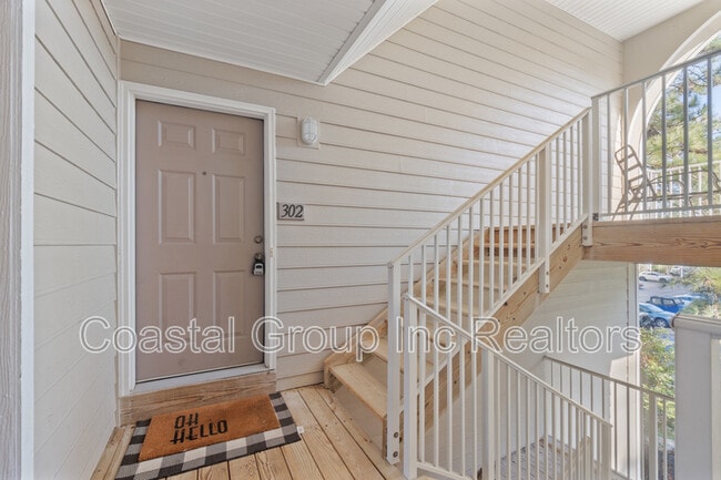 Building Photo - 2212 Lesner Crescent