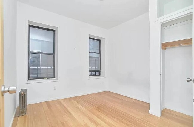 Building Photo - 501 W 135th St