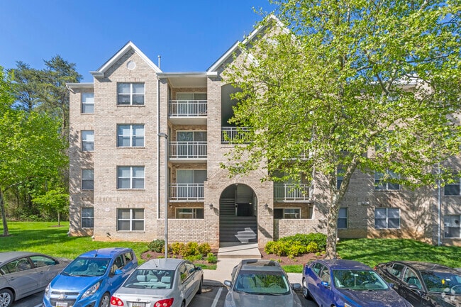 Building Photo - Yorkshire Apartments