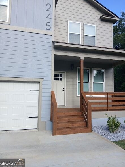 Building Photo - 245 Lakeview Dr