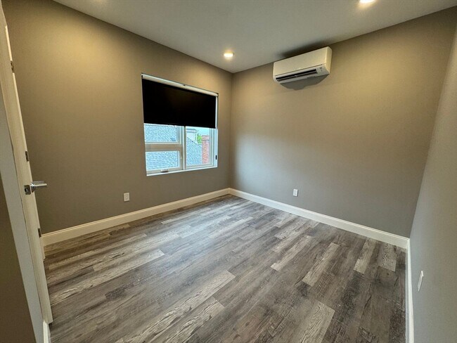 Foto del edificio - 650 Beach St