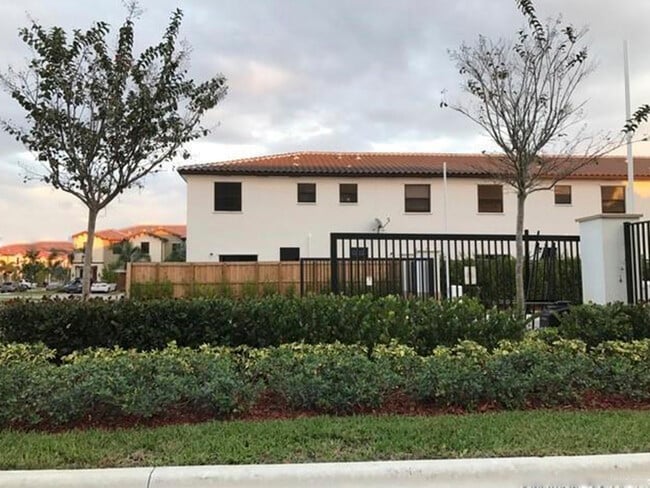 Building Photo - 8878 NW 103rd Ave