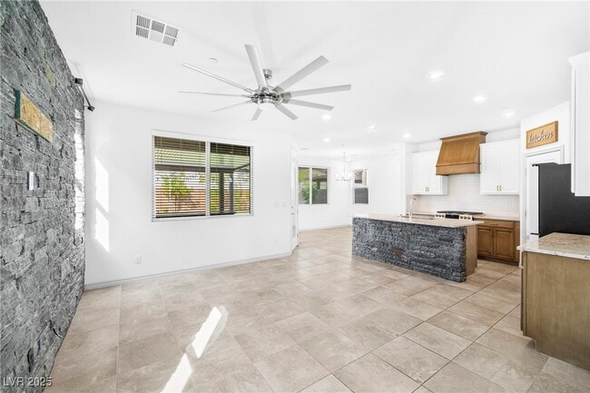 Building Photo - 900 Bluebell Brook St
