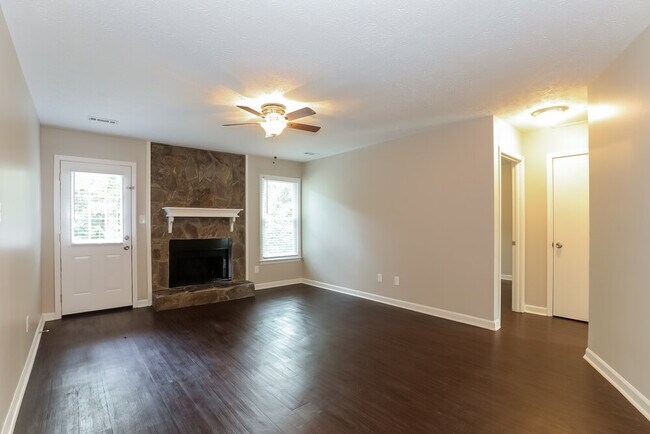 Foto del edificio - 6112 Chaseland Rd