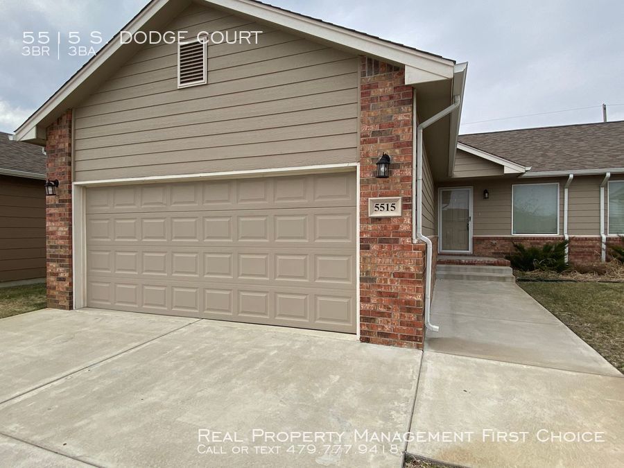 Primary Photo - 3 Bed/ 3 Bath - Lovely Duplex for Rent!