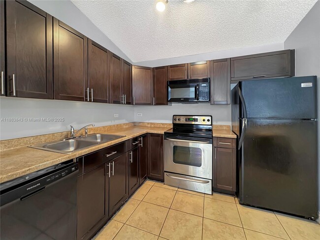 Foto del edificio - 3610 N 56th Ave
