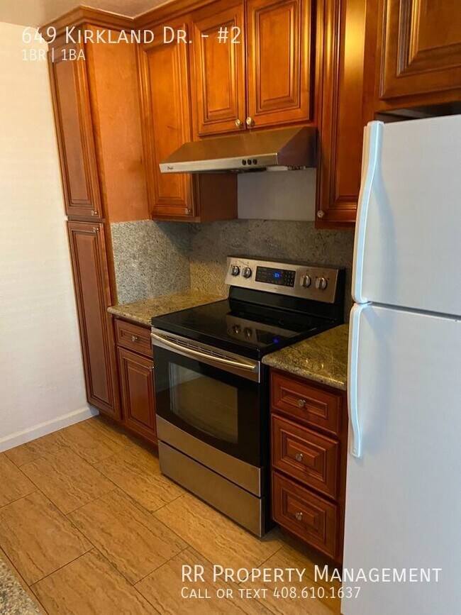 Foto del edificio - 649 Kirkland Dr