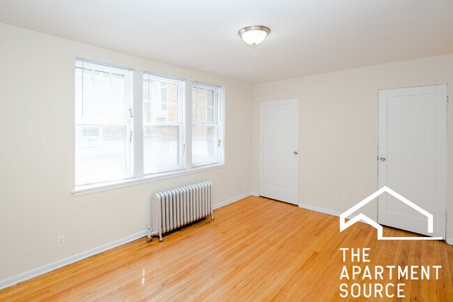 Foto del edificio - 5017 W Cermak Rd