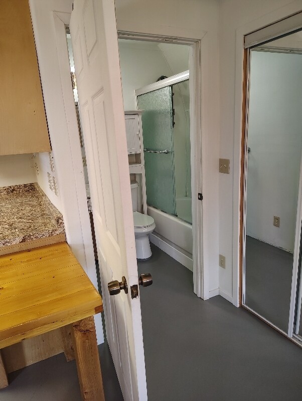 Foto del edificio - 8121Rebecca Hill Rd