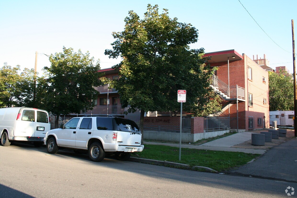Building Photo - Marion Street Apartments