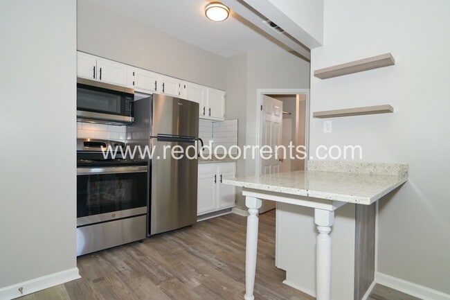 Foto del edificio - 1337 E Market St