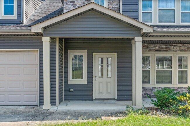 Building Photo - 1188 Eagle's Bluff Dr