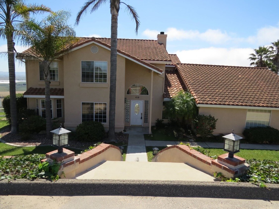 4 br, 2.5 bath House 419 Calle Cielo House Rental in Nipomo, CA