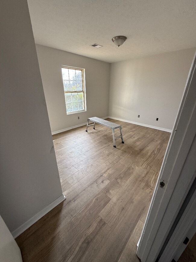 Building Photo - 517 Joel St