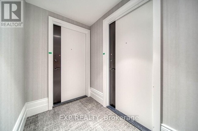 Building Photo - 8 Cedarland Dr