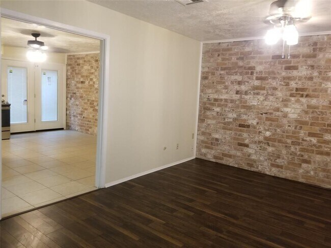 Foto del edificio - 7315 Cook Rd