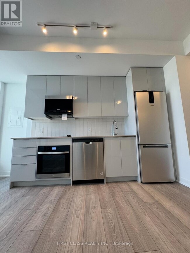 Building Photo - 474-1474 Caldari Rd