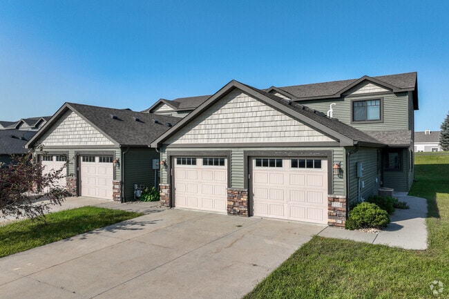 Building Photo - Portage Townhomes -Comfort, Style, and a P...