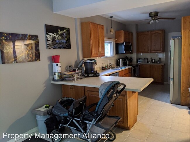Building Photo - 3 br, 2 bath House - 208 Rugby Road