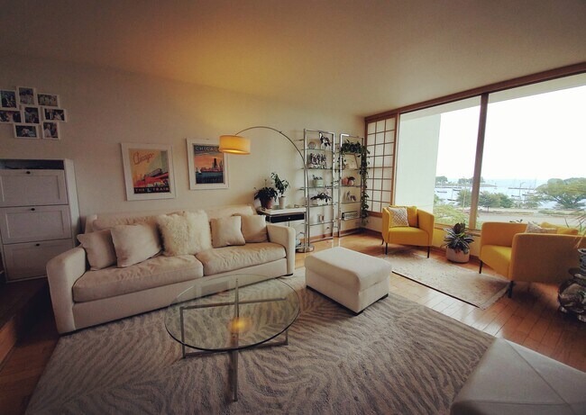 Foto del edificio - 3200 N Lake Shore Dr